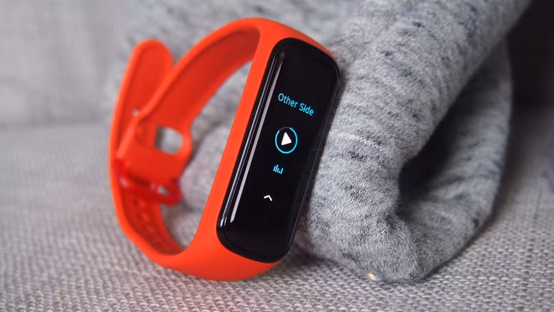 Samsung Galaxy Fit 2 có một mức giá rất phải chăng (Ảnh: Wareable)