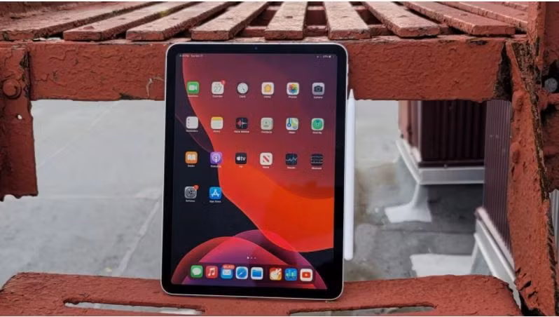 iPad Air 4 (Ảnh: PC Mag) iPad Air 4 (Ảnh: PC Mag)