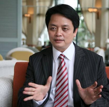 TS. Nguyễn Đức Hưởng, Phó Chủ tịch thường trực HĐQT LienVietPostBank ------------ Xem thêm: Ông chủ ngân hàng và những sân sau..., http://vietbao.vn/Kinh-te/Ong-chu-ngan-hang-va-nhung-san-sau/199118768/90/ Tin nhanh Việt Nam ra thế giới vietbao.vn