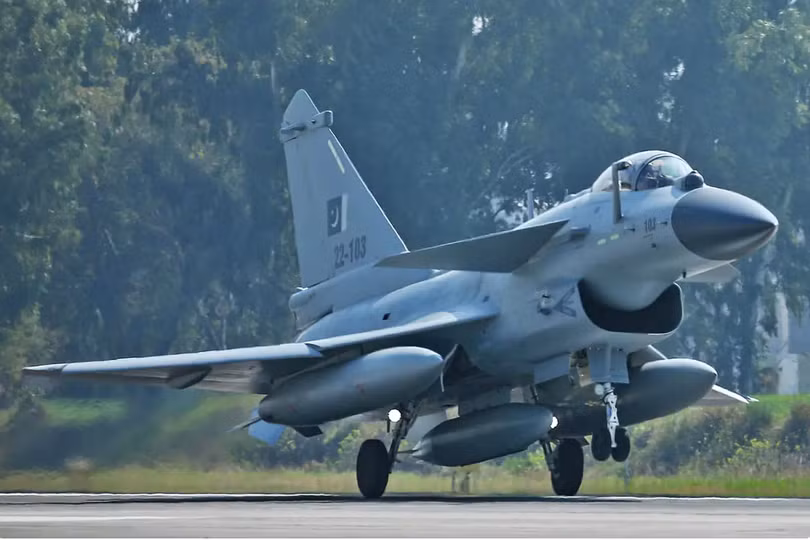 Tiêm kích J-10C của lực lượng Không quân Pakistan (Ảnh: The Drive)