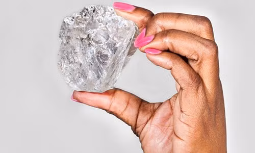 Viên kim cương "khủng" nặng 1.111 carat mới được tìm thấy tại Botswana.