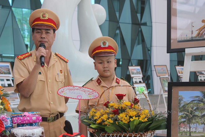 Đại tá Lê Ngọc - Trưởng phòng CSGT TP Đà Nẵng: "Ước mơ của cậu bé làm cho những người CSGT chúng tôi phải tích cực rèn luyện mình, không để phụ lòng tin yêu của nhân dân.