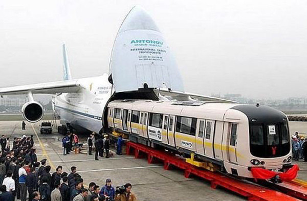 Nó có thể chở cả một chiếc tàu điện