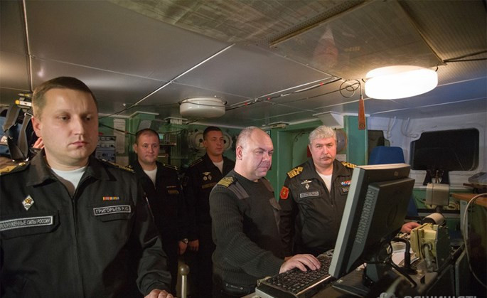 Chùm ảnh tàu ngầm hạt nhân Nga phóng tên lửa Bulava ảnh 5