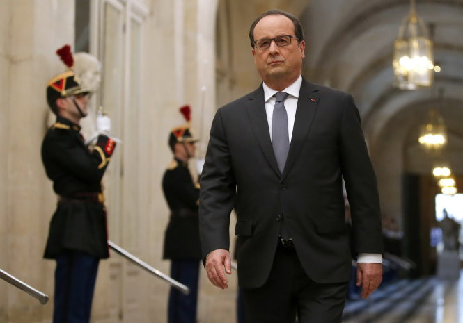 Tổng thống Pháp Francois Hollande thề sẽ dùng những biện pháp cứng rắn để chống IS - Ảnh: Reuters