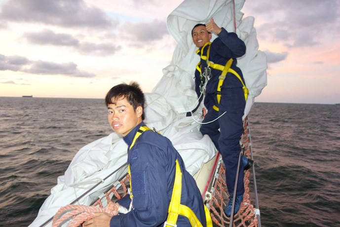 Tàu buồm huấn luyện đầu tiên của Hải quân Việt Nam rẽ sóng tại Ba Lan ảnh 5