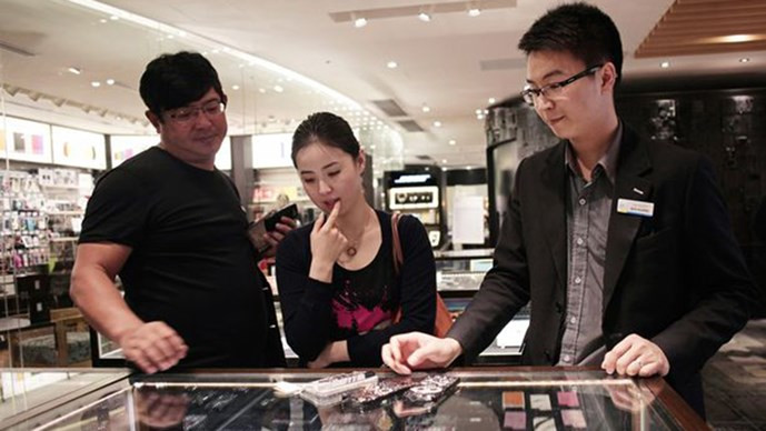 Vén màn lý do smartphone Trung Quốc có giá rẻ ảnh 4