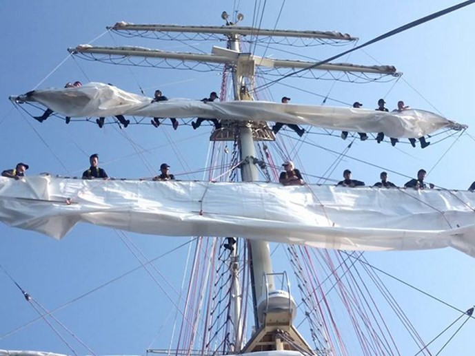 Tàu buồm huấn luyện đầu tiên của Hải quân Việt Nam rẽ sóng tại Ba Lan ảnh 2