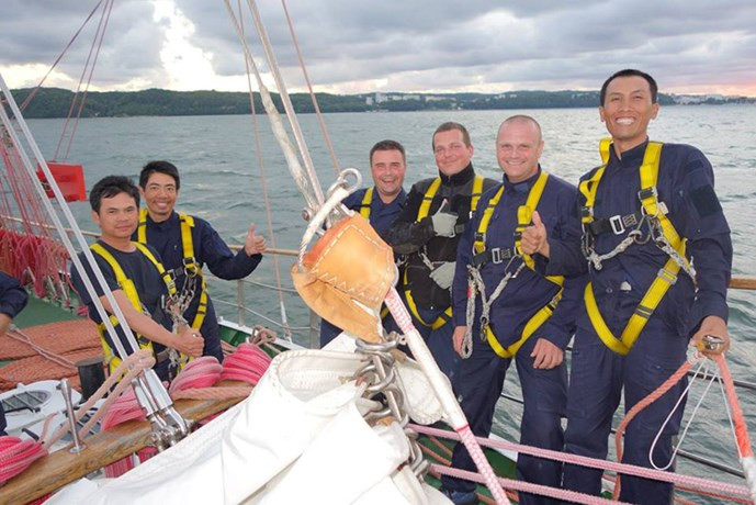 Tàu buồm huấn luyện đầu tiên của Hải quân Việt Nam rẽ sóng tại Ba Lan ảnh 3