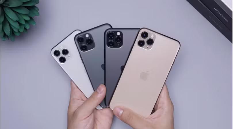 Thiết kế của những mẫu iPhone mới không có quá nhiều thay đổi so với phiên bản cũ (Ảnh: Make Use Of)