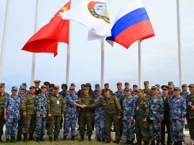 Trung Quốc và Nga lần đầu tiên tổ chức diễn tập phòng thủ tên lửa liên hợp. Nguồn ảnh: Tân Hoa xã/Đa Chiều.