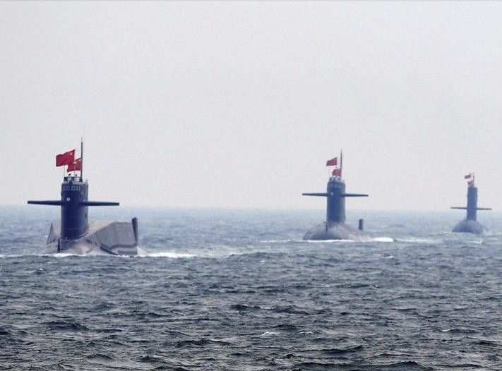 Quân đội Trung Quốc tổ chức lễ duyệt binh ở vùng biển Thanh Đảo. Nguồn ảnh: Reuters/Đa Chiều.