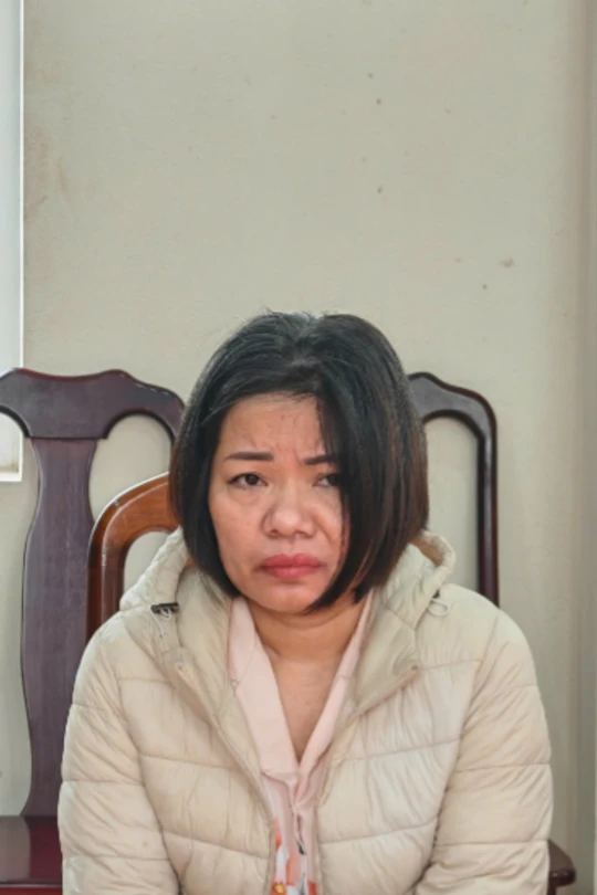 Con trai nói về việc mẹ già 82 tuổi bị nữ giúp việc bạo hành