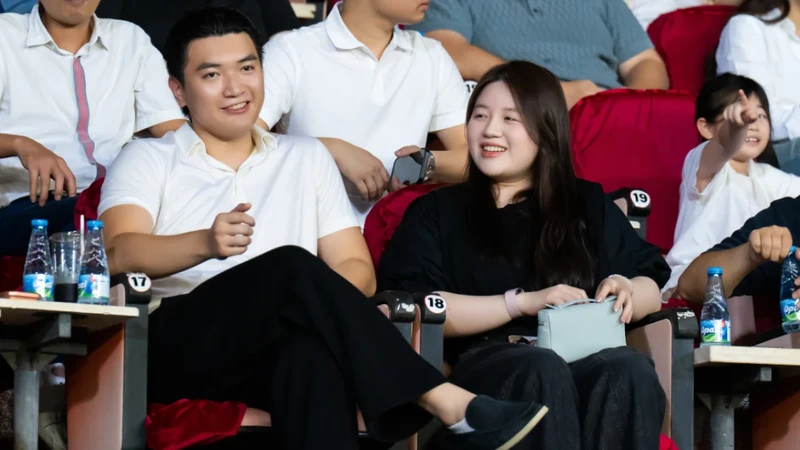 Thiếu gia, ái nữ nhà bầu Thụy ngồi ghế nóng chủ tịch, thành viên HĐQT khi chưa qua tuổi 25