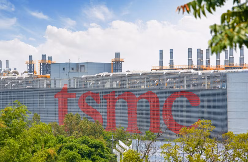 TSMC cũng mong đợi một bước tiến suôn sẻ cho công nghệ 3nm mới nhất của mình vào năm 2023. (Nguồn – Shutterstock) TSMC cũng mong đợi một bước tiến suôn sẻ cho công nghệ 3nm mới nhất của mình vào năm 2023. (Nguồn – Shutterstock)
