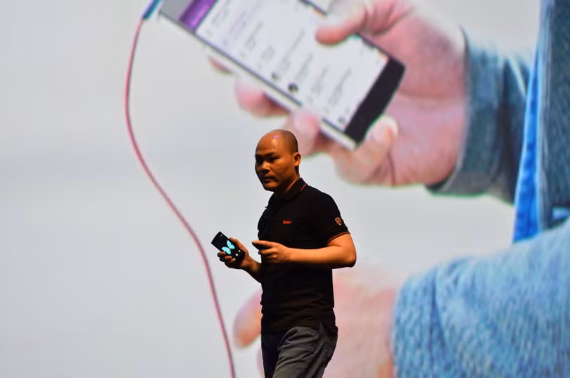 CEO Bkav tại sự kiện ra mắt Bphone vào tháng 5/2015 CEO Bkav tại sự kiện ra mắt Bphone vào tháng 5/2015
