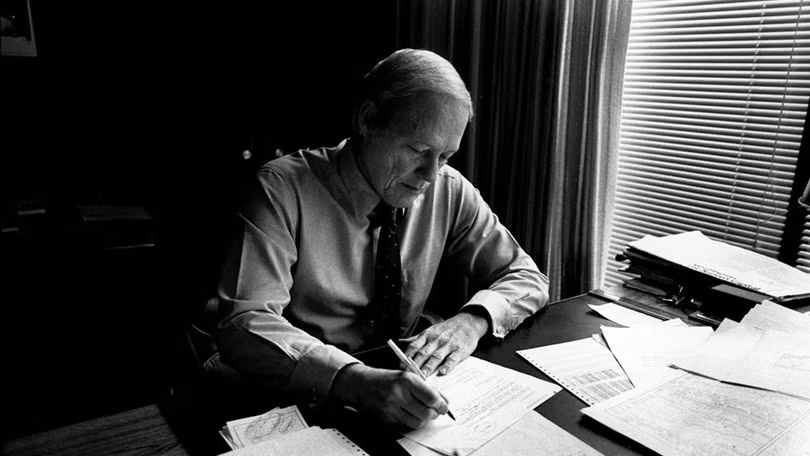 William O’Neil William O’Neil