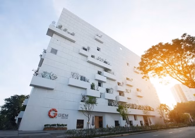 GEM Center tọa lạc trên một khu đất quốc phòng nhưng lại được xác định là... “chưa sử dụng ngay cho nhiệm vụ quốc phòng”. GEM Center tọa lạc trên một khu đất quốc phòng nhưng lại được xác định là... “chưa sử dụng ngay cho nhiệm vụ quốc phòng”.