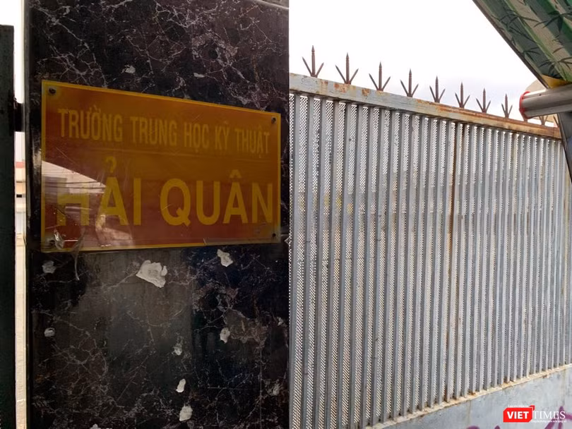 Thông tin từ Quyết định phê duyệt kế hoạch sử dụng đất năm 2018 của Quận 4 (TP. HCM) cho thấy, lô đất 16.000 m2 tại 448B Nguyễn Tất Thành này là đất phục vụ cho mục đích quốc phòng. Nên nhiều khả năng, kế hoạch chuyển giao khu đất này cho VCRE đã không thành.