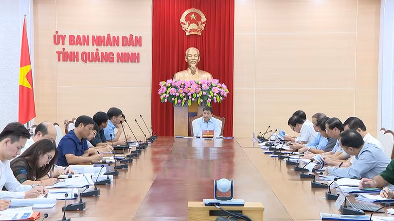 Chủ tịch tỉnh Quảng Ninh Nguyễn Văn Thắng chủ trì cuộc họp. (Ảnh: quangninh.gov.vn) Chủ tịch tỉnh Quảng Ninh Nguyễn Văn Thắng chủ trì cuộc họp. (Ảnh: quangninh.gov.vn)