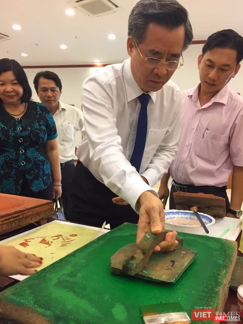 Giá trị của tranh Đông Hồ chính là 5 màu tự nhiên Giá trị của tranh Đông Hồ chính là 5 màu tự nhiên
