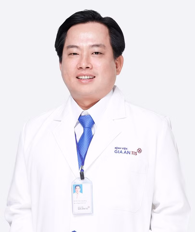 Thoát nguy cơ bại liệt nhờ phẫu thuật thoát vị đĩa đệm kịp thời ảnh 2 Thoát nguy cơ bại liệt nhờ phẫu thuật thoát vị đĩa đệm kịp thời ảnh 2