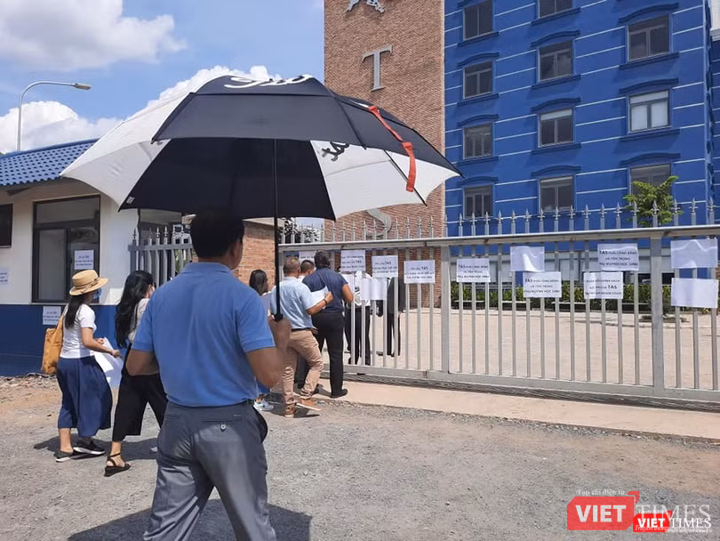 Đại diện nhà trường không tiếp phụ huynh (Ảnh: PH)