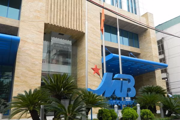 Cơ quan điều tra "thấy có dấu hiệu vi phạm pháp luật trong việc cho vay" của MBBank với Công ty Trung Dũng. Cơ quan điều tra "thấy có dấu hiệu vi phạm pháp luật trong việc cho vay" của MBBank với Công ty Trung Dũng.