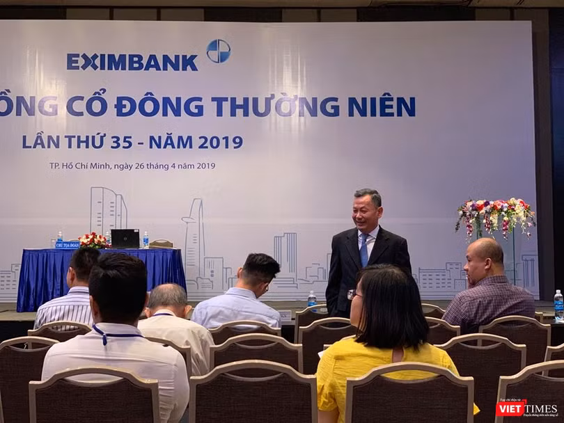 Thành viên HĐQT Đặng Anh Mai đến sau đó. Thành viên HĐQT Đặng Anh Mai đến sau đó.