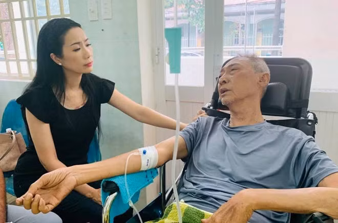 Á hậu Trịnh Kim Chi trước đó từng nhiều lần ghé thăm người đàn anh đáng kính trong nghề Á hậu Trịnh Kim Chi trước đó từng nhiều lần ghé thăm người đàn anh đáng kính trong nghề