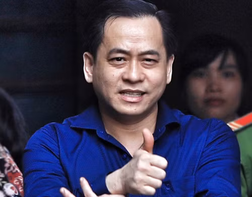 Hai cựu thứ trưởng công an hầu tòa cùng Vũ 'Nhôm' ảnh 4 Phan Văn Anh Vũ khi hầu tòa tại TP HCM. Ảnh: Hữu Khoa.