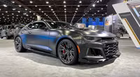 Chevrolet Camaro: GM sẽ ngừng sản xuất xe Chevrolet Camaro sau năm 2024, nhưng sẽ kết thúc bằng một phiên bản Collector’s Edition. Thật tuyệt nếu Chevy mang nó trở lại dưới dạng xe điện.