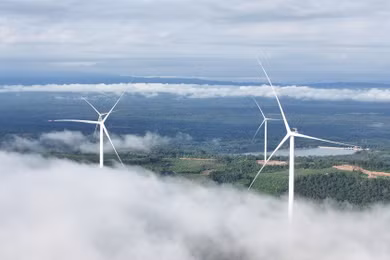 Những cánh quạt gió của Dự án Savan 1 trên đất bạn Lào