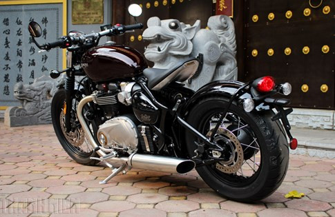 Triumph Bonneville Bobber 2017 đầu tiên về VN, giá 580 triệu đồng ảnh 5 Triumph Bonneville Bobber 2017 đầu tiên về VN, giá 580 triệu đồng ảnh 5