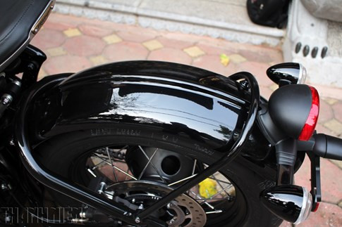 Triumph Bonneville Bobber 2017 đầu tiên về VN, giá 580 triệu đồng ảnh 11 Triumph Bonneville Bobber 2017 đầu tiên về VN, giá 580 triệu đồng ảnh 11