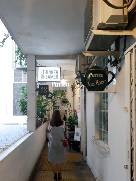 Bí quyết chụp ảnh check-in tại quán cà phê thật ‘chất’ dành cho giới trẻ ảnh 2