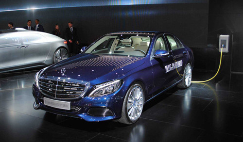 Xe động cơ dầu sẽ dần bị thay thế bằng các dòng Hybrid cắm-sạc với động cơ xăng? ảnh 1