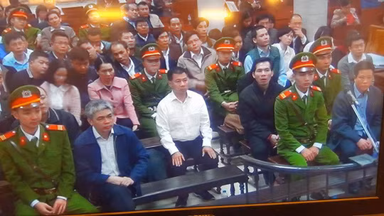 Phiên tòa xét xử sơ thẩm Hà Văn Thắm cùng các đồng phạm gây thất thoát nghìn tỷ xảy ra tại Ngân hàng TMCP Đại Dương.