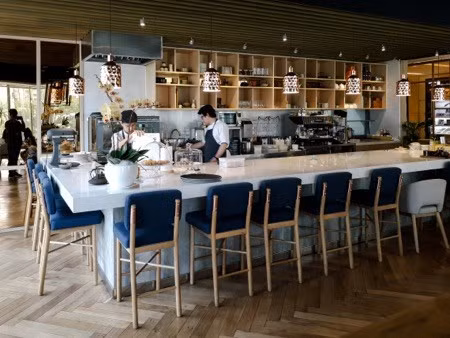 Bí quyết chụp ảnh check-in tại quán cà phê thật ‘chất’ dành cho giới trẻ ảnh 7