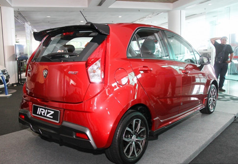 Xe nhỏ Proton Iriz của Malaysia trình làng - ảnh 1