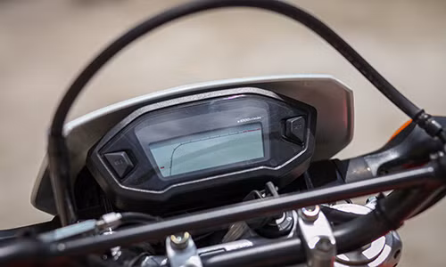 Đồng hồ điện tử LCD mới.