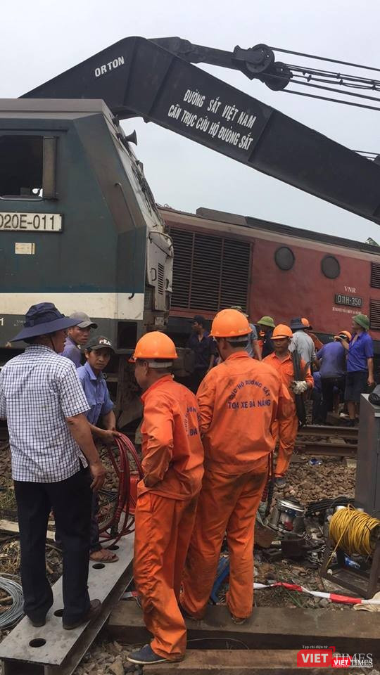 Ông Cao Minh Hỷ - Giám đốc Chi nhánh Nghĩa Bình có bản kiểm điểm cá nhân tự nhận hình thức kỷ luật khiển trách nhưng hội đồng thấy chỉ cần kéo dài thời gian nâng lương. Ông Cao Minh Hỷ - Giám đốc Chi nhánh Nghĩa Bình có bản kiểm điểm cá nhân tự nhận hình thức kỷ luật khiển trách nhưng hội đồng thấy chỉ cần kéo dài thời gian nâng lương.