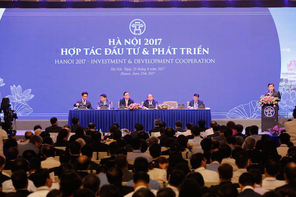 Tại Hội nghị năm 2017 TP Hà Nôi đã trao quyết định đầu tư cho 48 dự án với tổng vốn đầu tư khoảng 74.000 tỷ đồng.