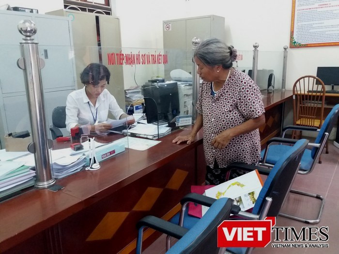 Nỗi niềm cán bộ “Một cửa” trong “guồng quay” dịch vụ công trực tuyến ảnh 1