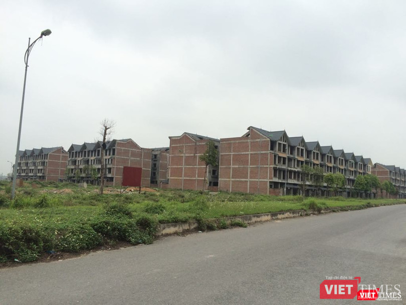 Một số khu biệt thự liền kề mới thực hiện xong phần thô.