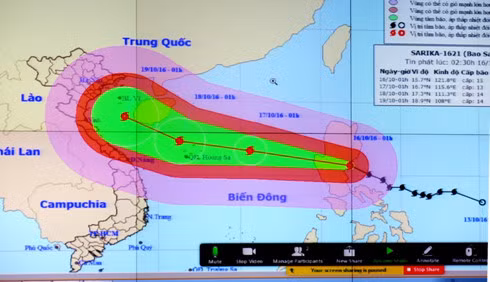 Sarika là cơn bão mạnh, có đường đi phức tạp.