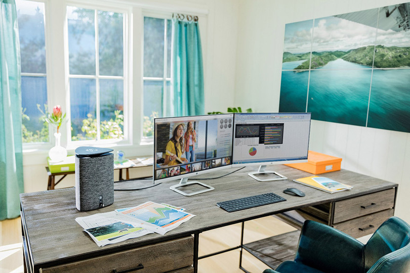 Không gian làm việc trở nên gọn gàng hơn với thiết kế tinh giản của màn hình HP 24es/24er. Khả năng ghép màn hình mà vẫn đảm bảo sự liền mạch trong hiển thị còn giúp tối đa hóa không gian trải nghiệm