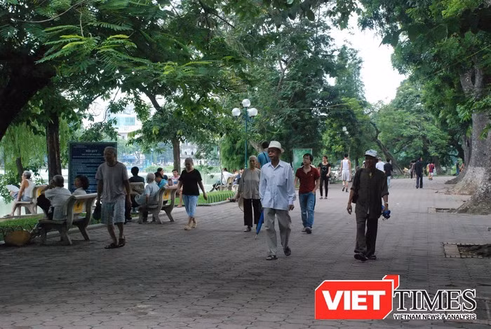 Dự án "Xây dựng, cải tạo, chỉnh trang khu vực xung quanh Hồ Hoàn Kiếm" bắt đầu được nghiên cứu từ năm 2010 - Ảnh: Q.V