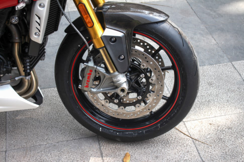 ‘Chiến binh đường phố’ Triumph Speed Triple R 2017 về Việt Nam ảnh 6