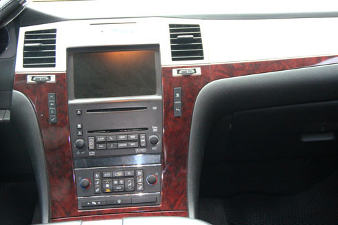 'Khủng long' Cadillac Escalade 2007 giá 1,2 tỷ tại Việt Nam ảnh 7